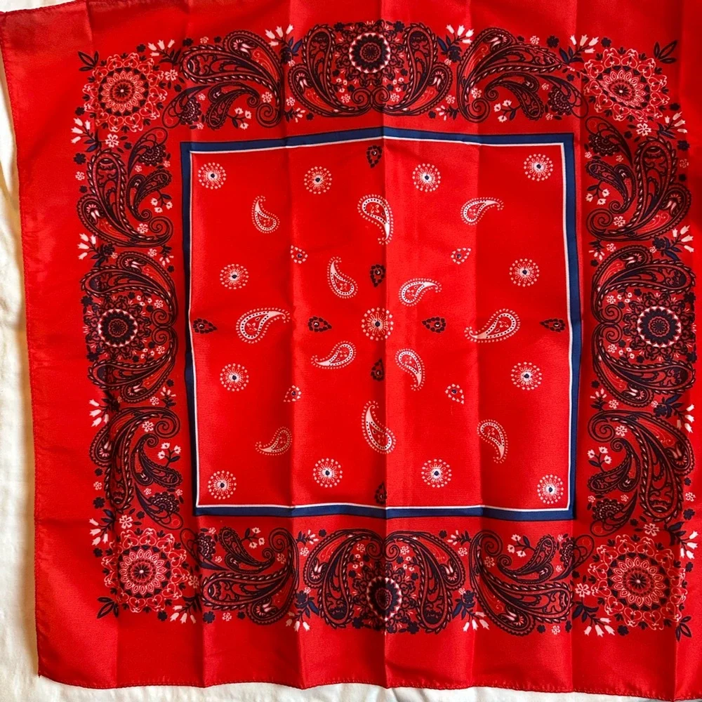 Patriotic Party Supplies Set with Fans, Necklaces, and Bandannas